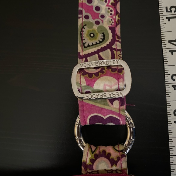 Vera Bradley hipster crossbody in very berry paisley. Adjustable strap - Picture 10 of 13